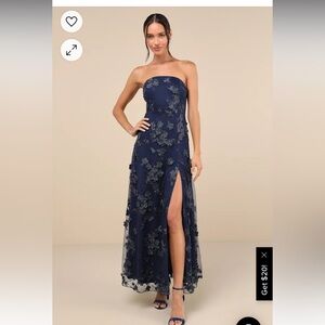 Lulus 3D Printed Navy Flowers